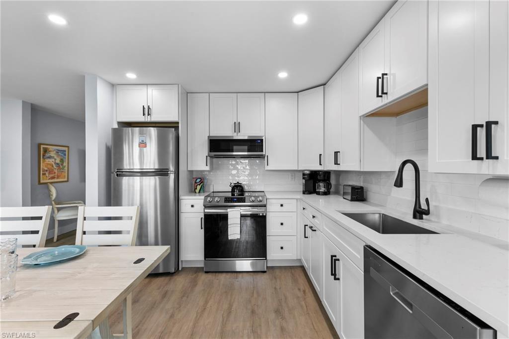 NAPLES PARK - Residential