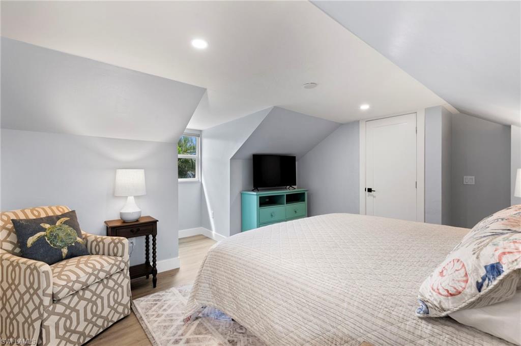 NAPLES PARK - Residential