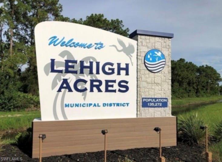 LEHIGH ACRES - Land