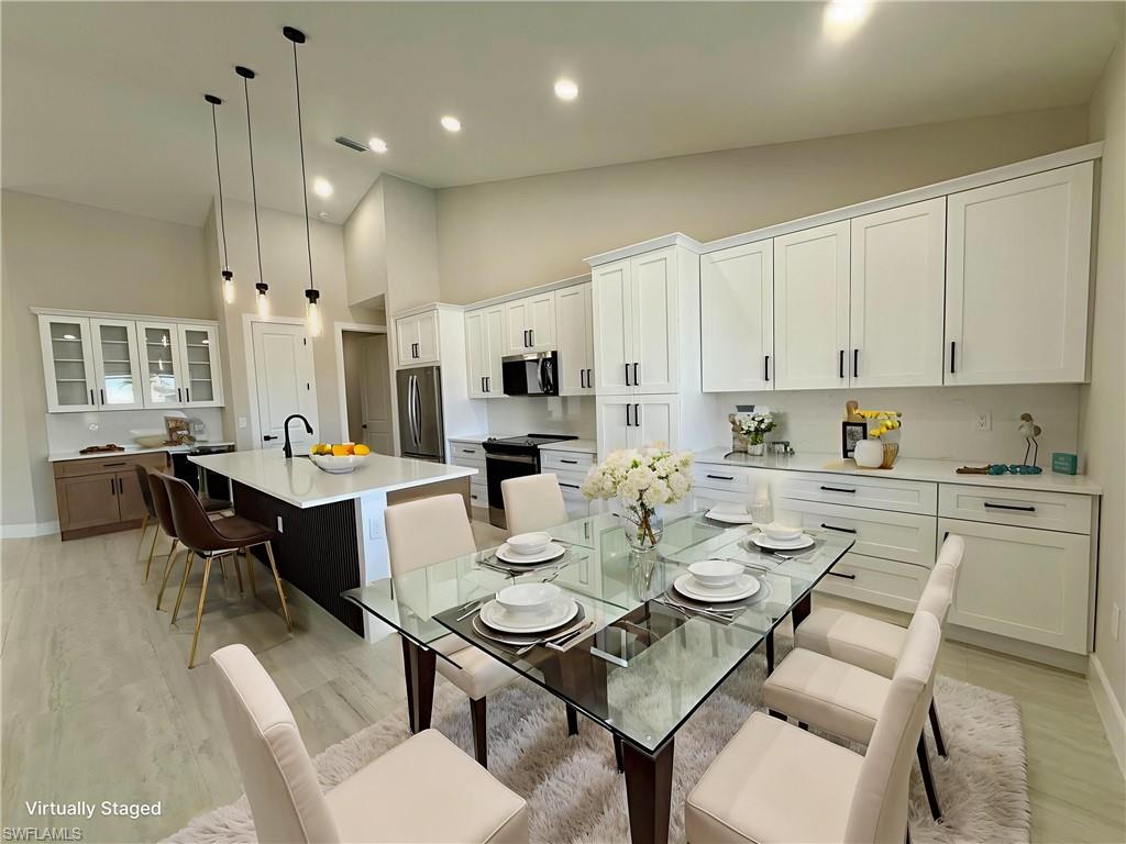 CAPE CORAL - Residential Lease