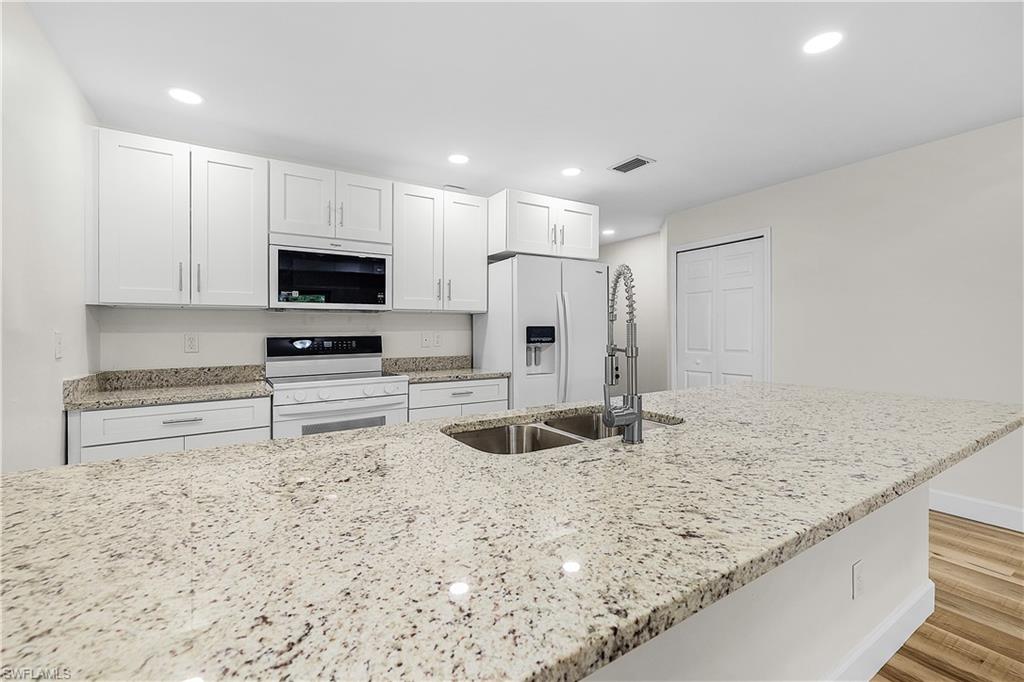 BURNT STORE LAKES - Residential