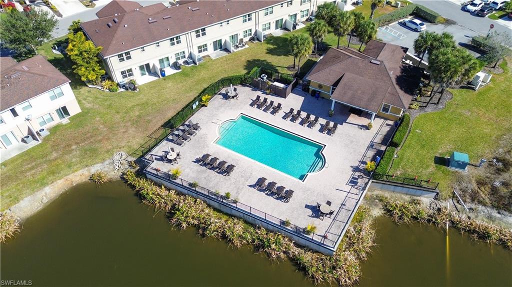 BAYSHORE COMMONS - Residential