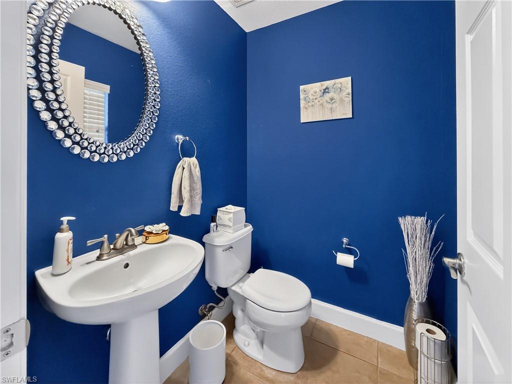 BAYSHORE COMMONS - Residential