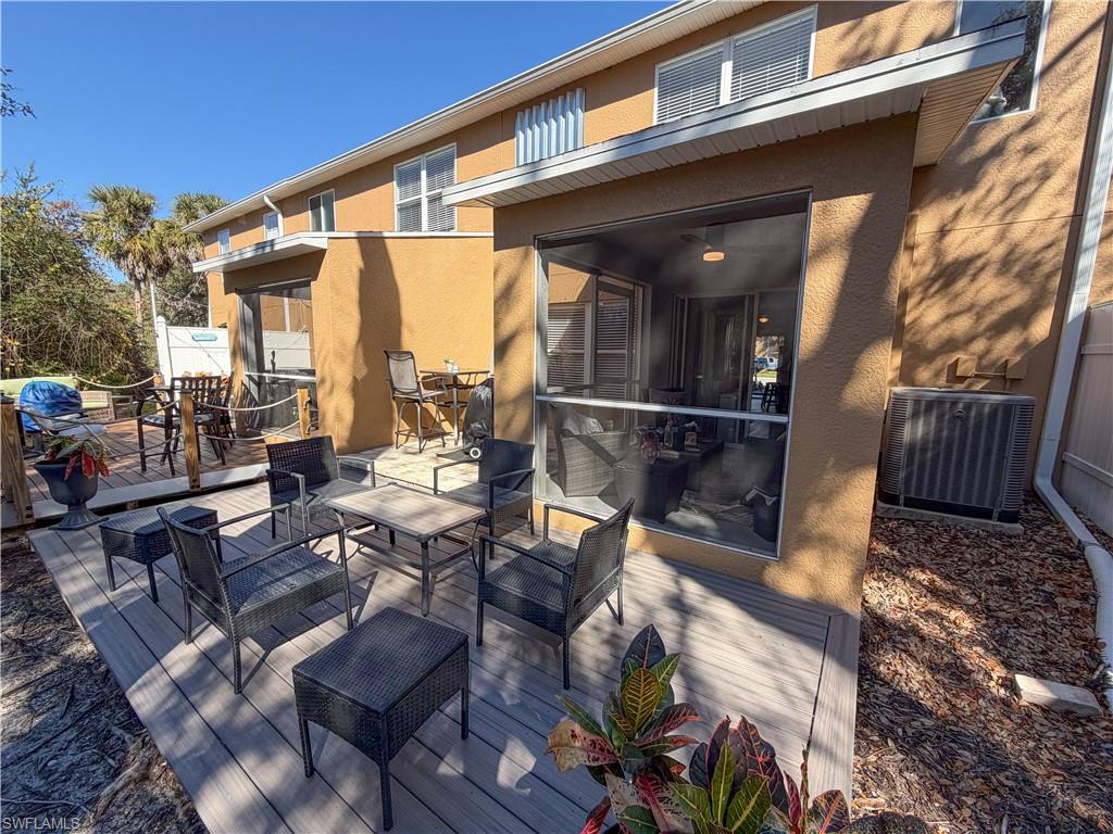 BAYSHORE COMMONS - Residential