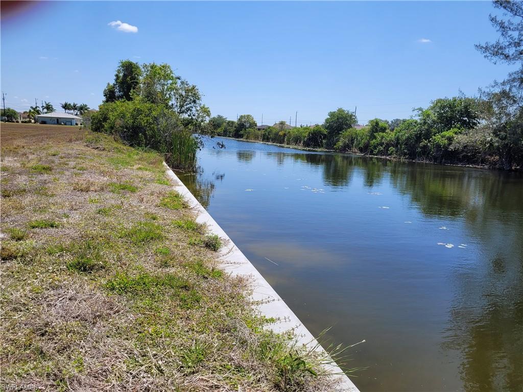 CAPE CORAL - Land