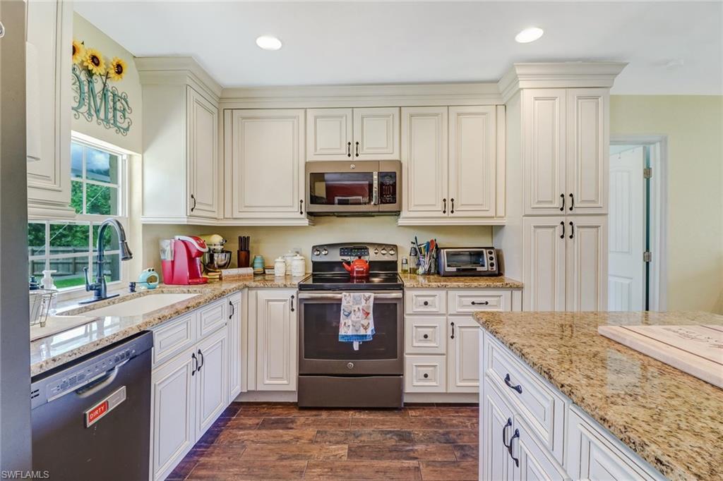 GOLDEN GATE ESTATES - Residential