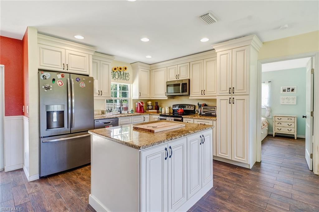 GOLDEN GATE ESTATES - Residential