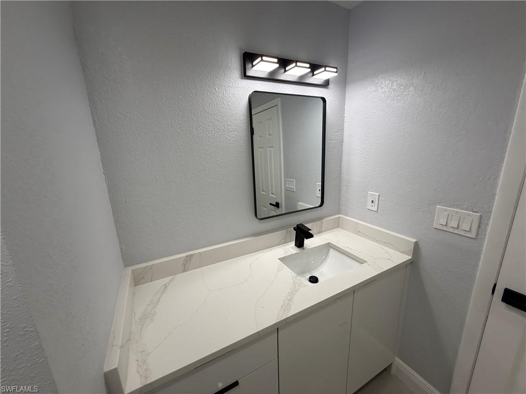 WILLOW LAKE - Residential