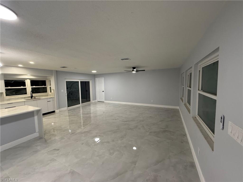 WILLOW LAKE - Residential