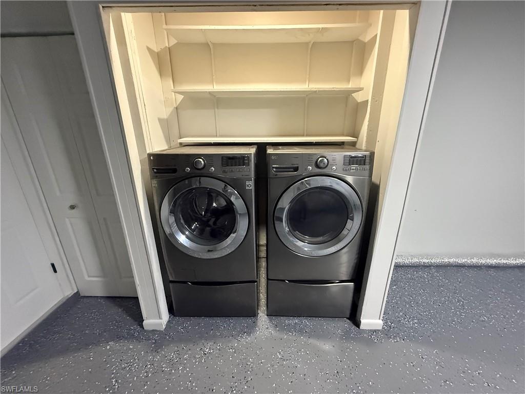 WILLOW LAKE - Residential