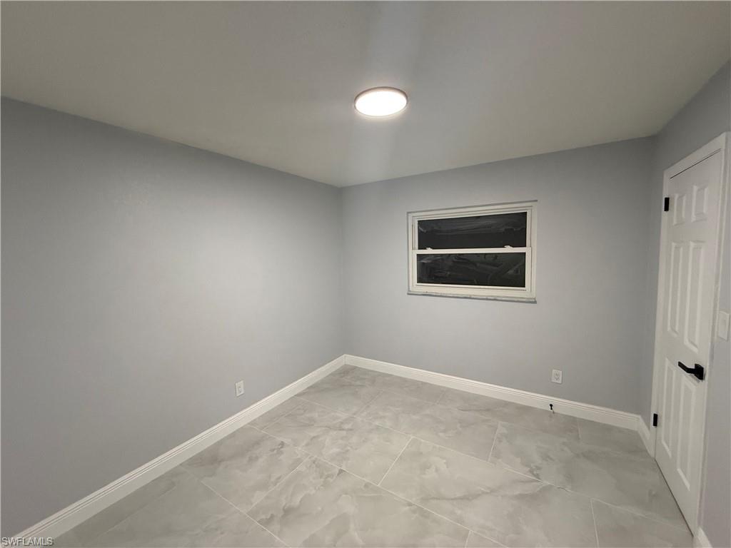 WILLOW LAKE - Residential