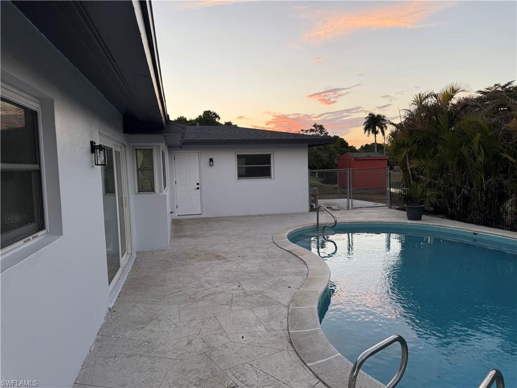 WILLOW LAKE - Residential