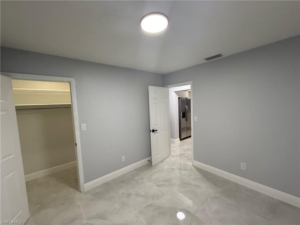 WILLOW LAKE - Residential