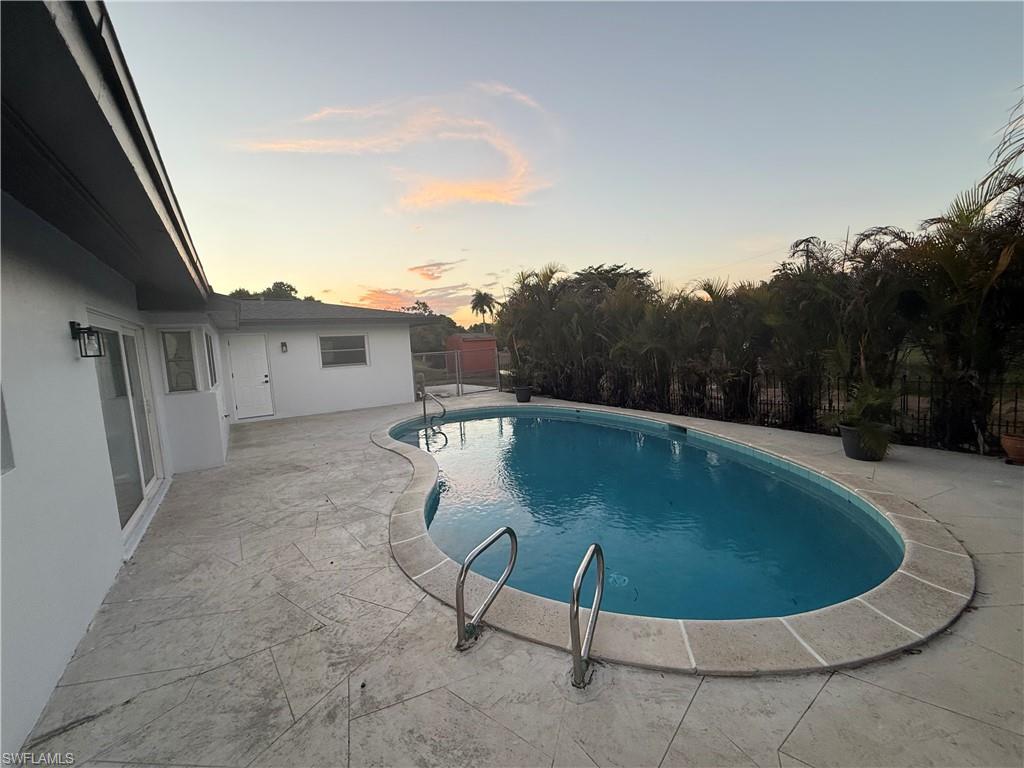 WILLOW LAKE - Residential