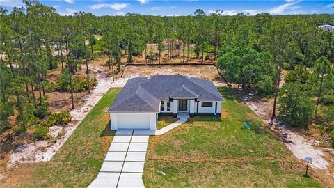 1420 Poinsettia AVE LEHIGH ACRES FL 33972