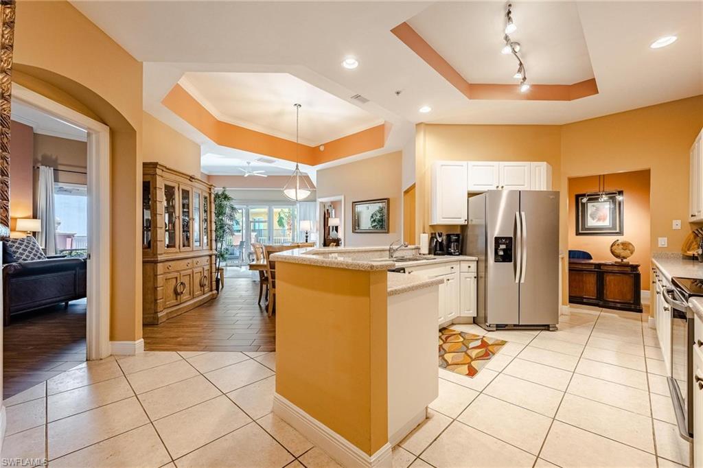 ST. TROPEZ - Residential Lease