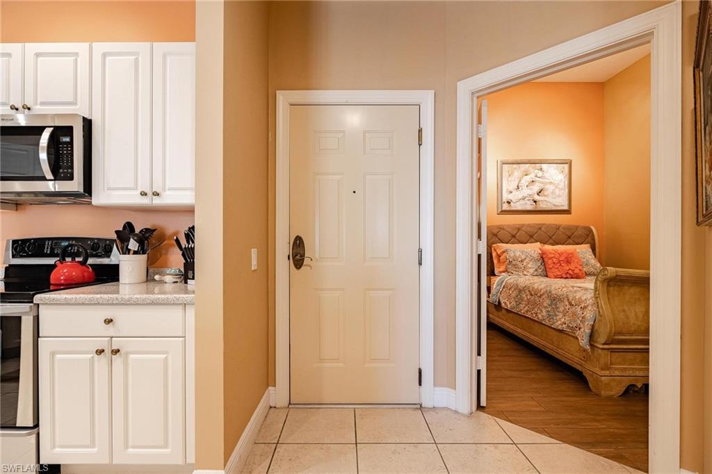 ST. TROPEZ - Residential Lease