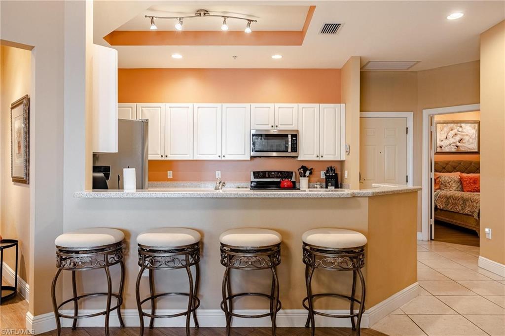 ST. TROPEZ - Residential Lease