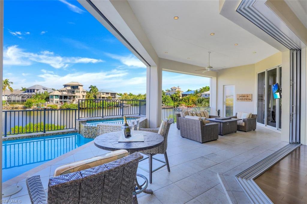 BAYFRONT GARDENS - Residential