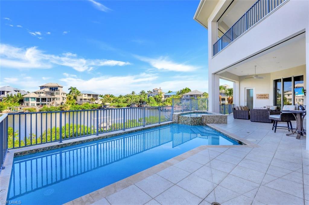 BAYFRONT GARDENS - Residential