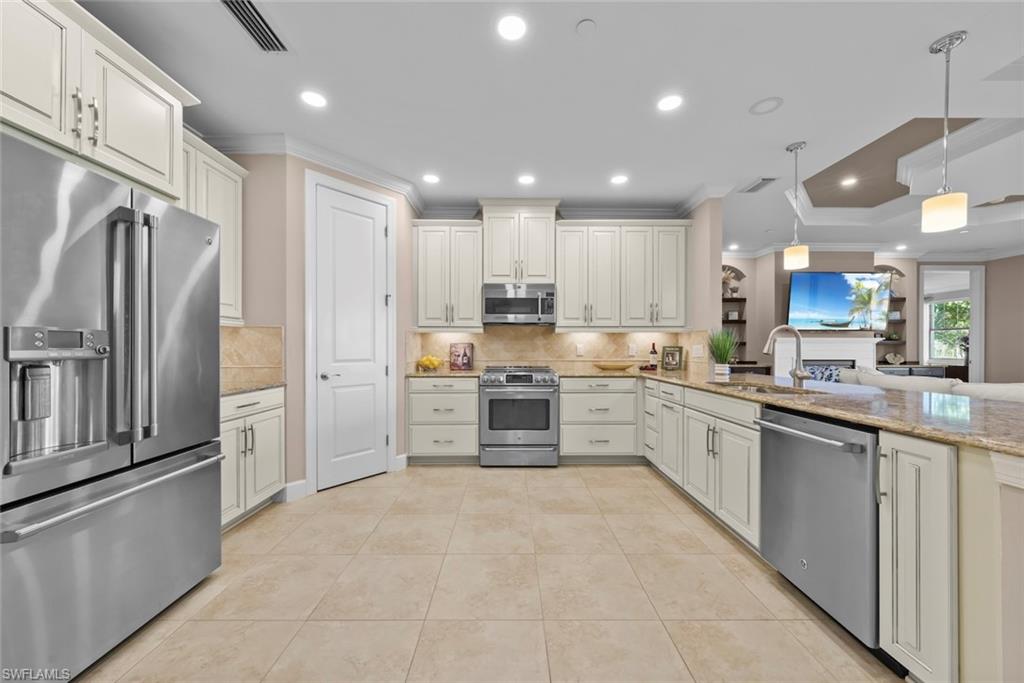 ESPLANADE - Residential