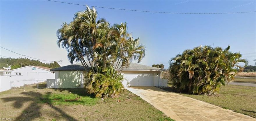 4700 Flamingo Dr! Gulf Access home ready for your touches! Full lot! Close to pine island sound, Central location, no bridges! Home has 3 bedrooms and 2 baths. This home is being offered as-is. Needs TLC. Investors welcome! NO SELLER FINANCING.