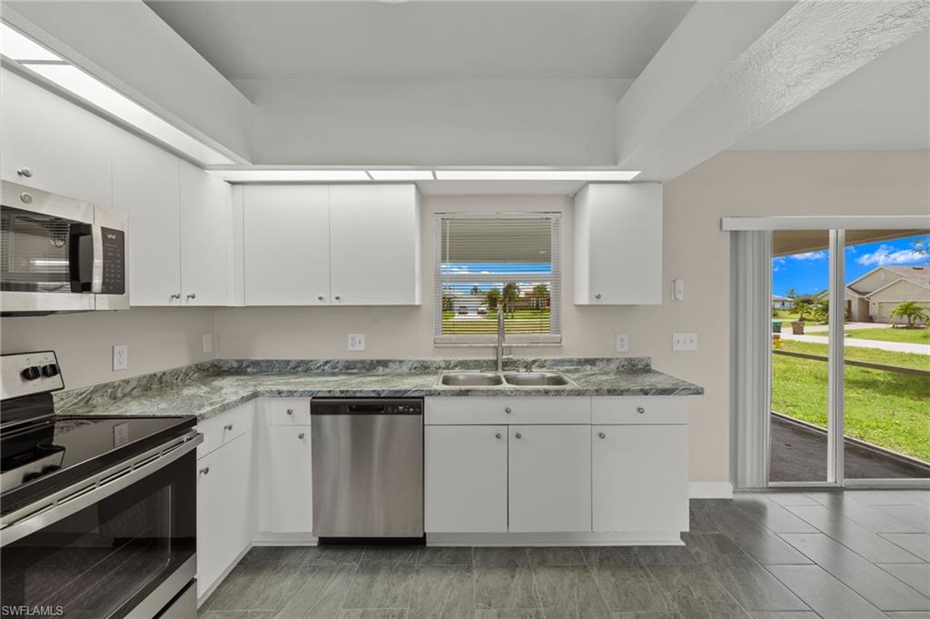 CAPE CORAL - Residential Lease