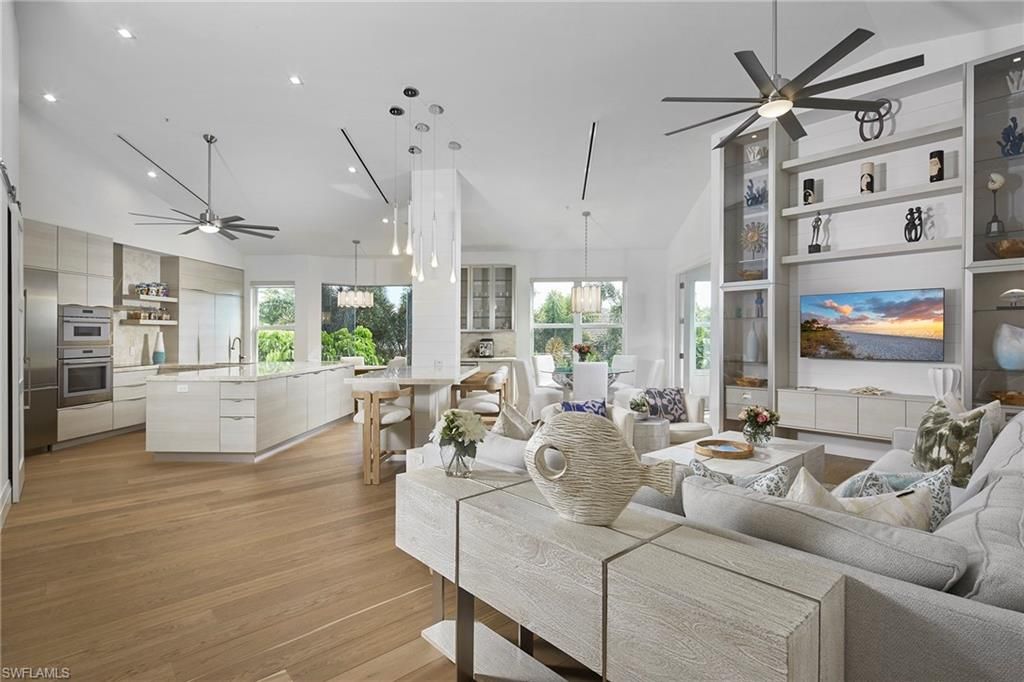 Photo of 231 Colonade CIR, NAPLES, FL 34103 (MLS # 225066431)