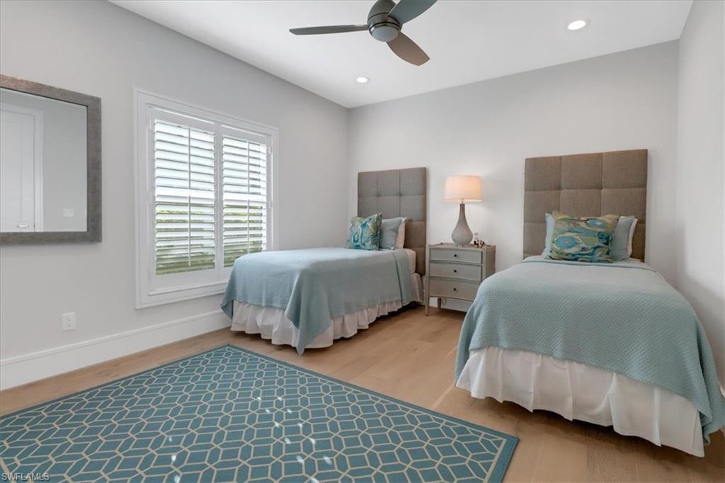 BARRINGTON AT PELICAN BAY - Residential