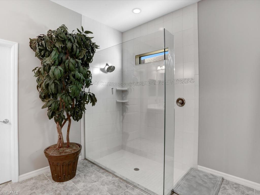 HAMPTON PARK - Residential