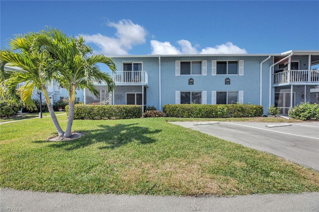 GLADES COUNTRY CLUB - Residential