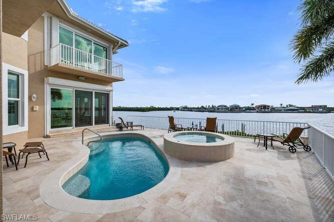 SOUTHPORT ON THE BAY - Residential