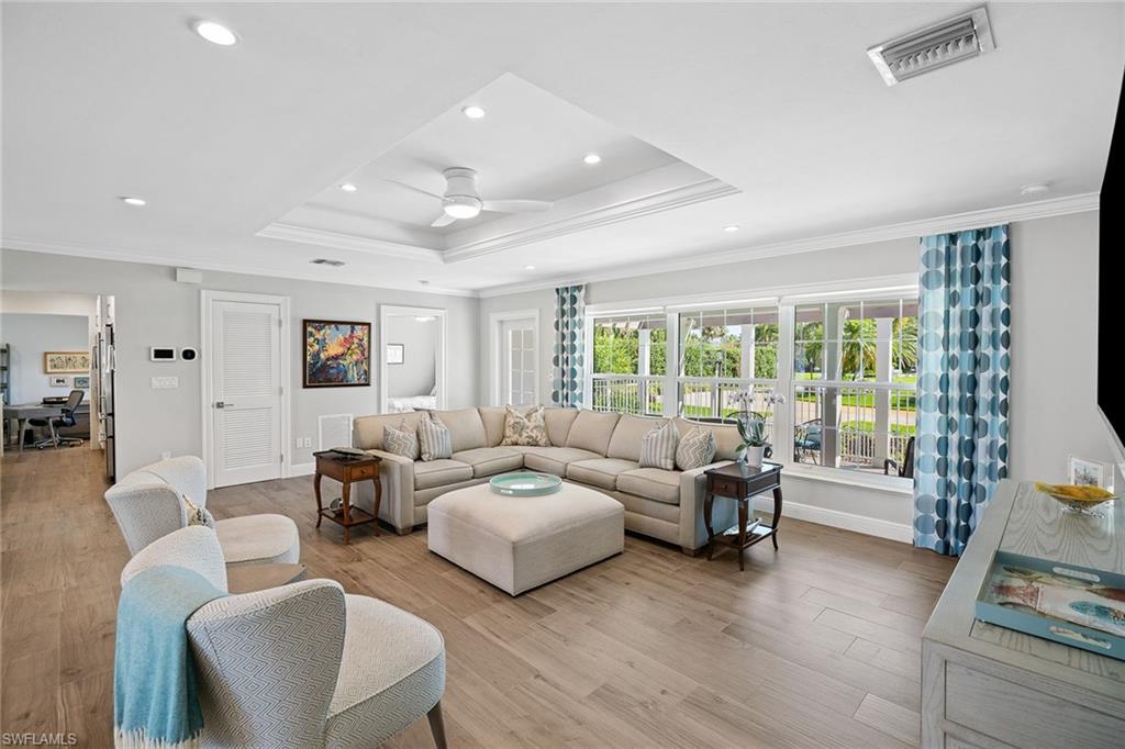 RIDGE LAKE - Residential