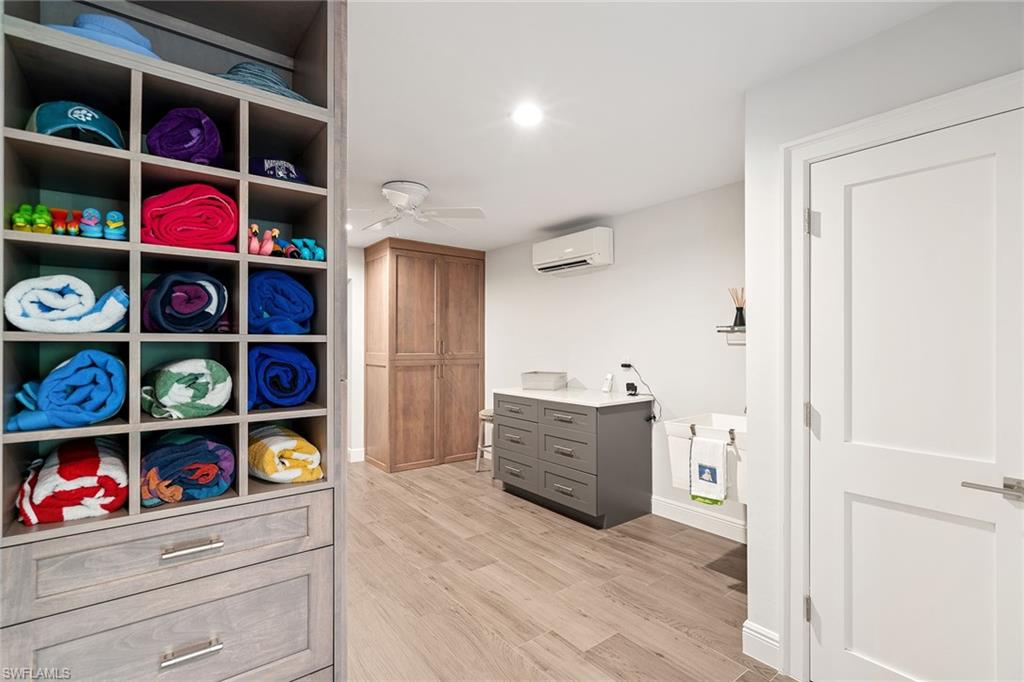 RIDGE LAKE - Residential