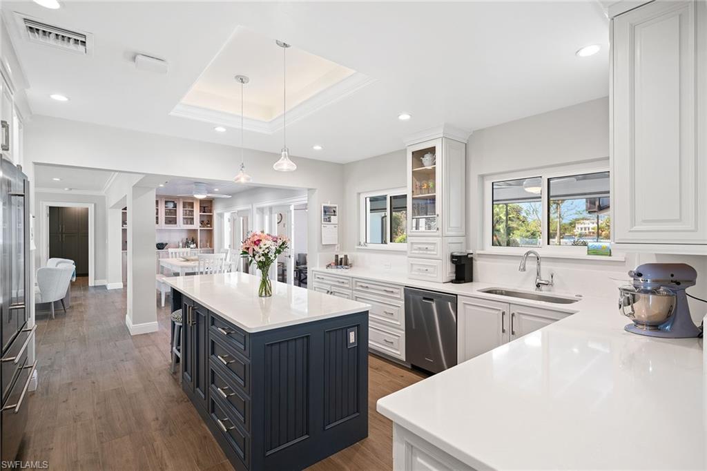 RIDGE LAKE - Residential