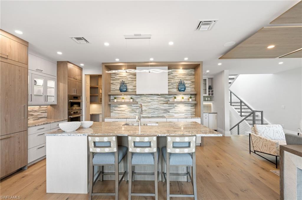 121 Barefoot CIR 16
