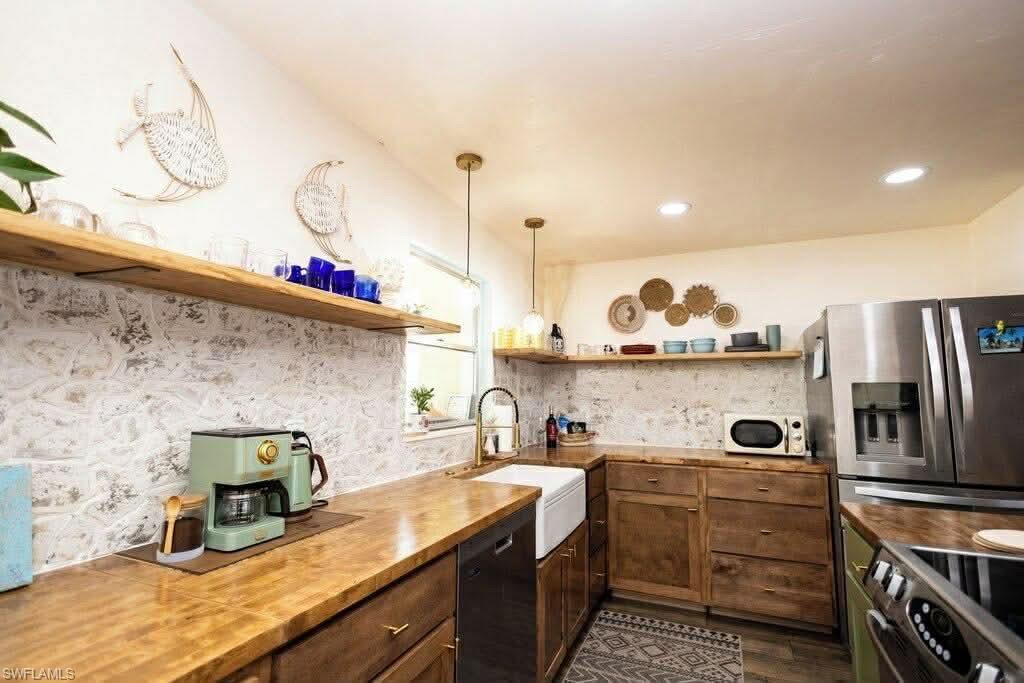 WATERWAY ESTATES - Residential