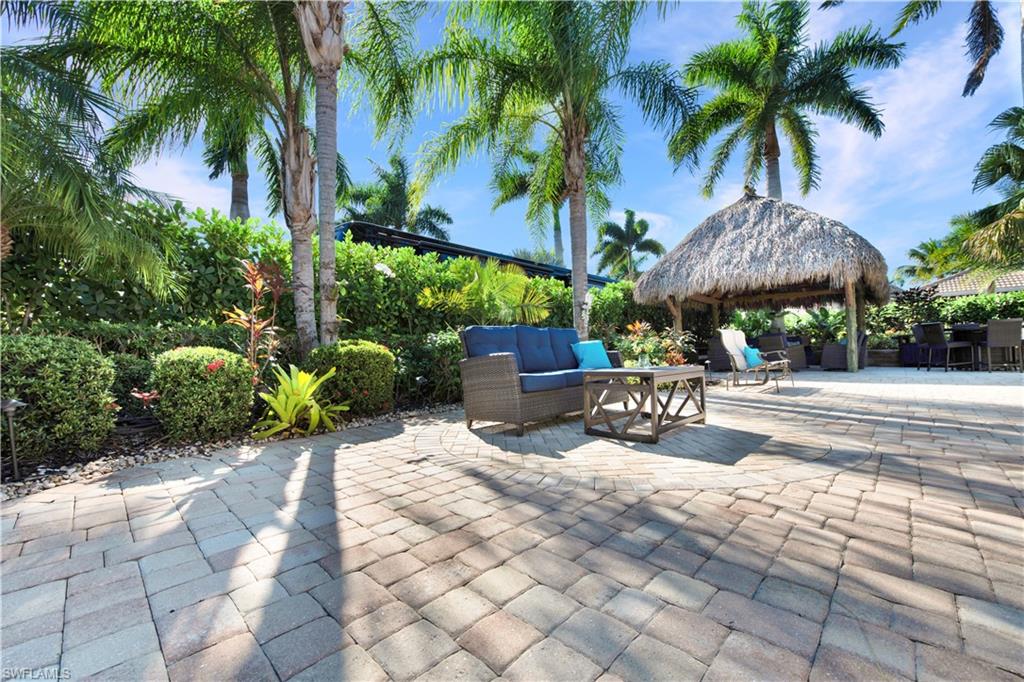 NAPLES MOTORCOACH RESORT - Land