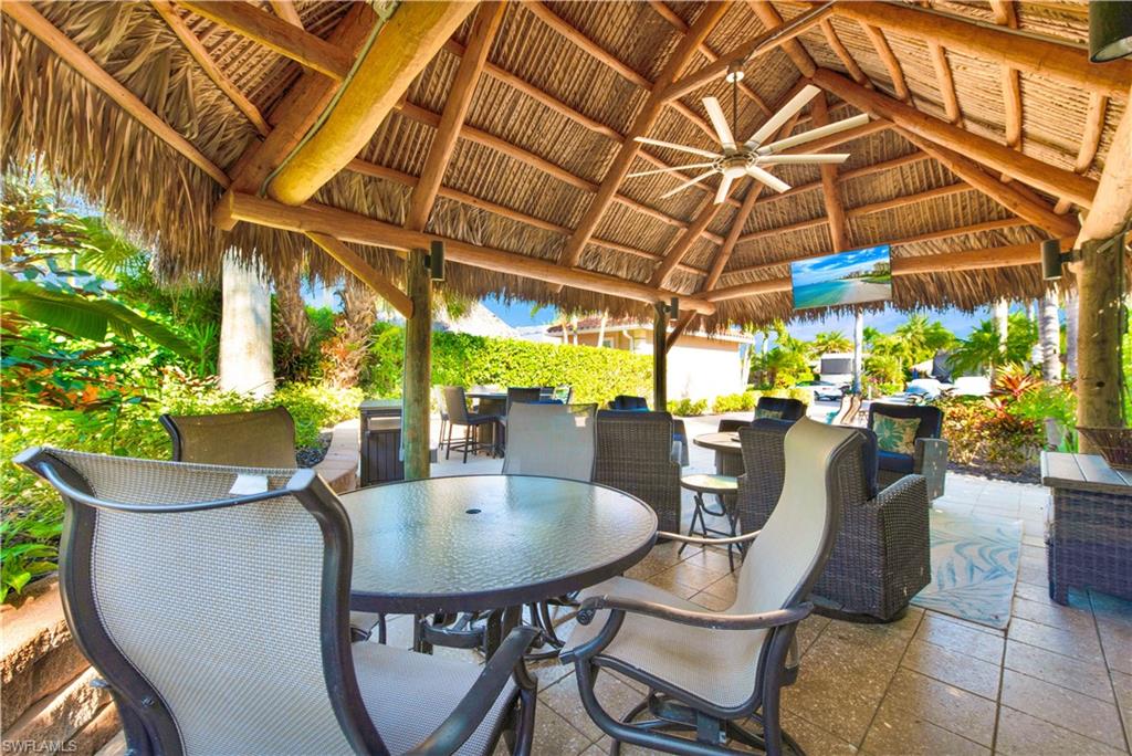 NAPLES MOTORCOACH RESORT - Land