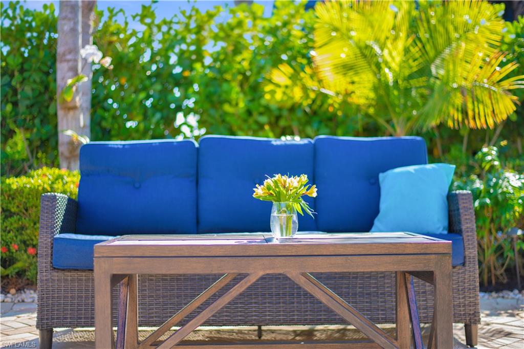 NAPLES MOTORCOACH RESORT - Land