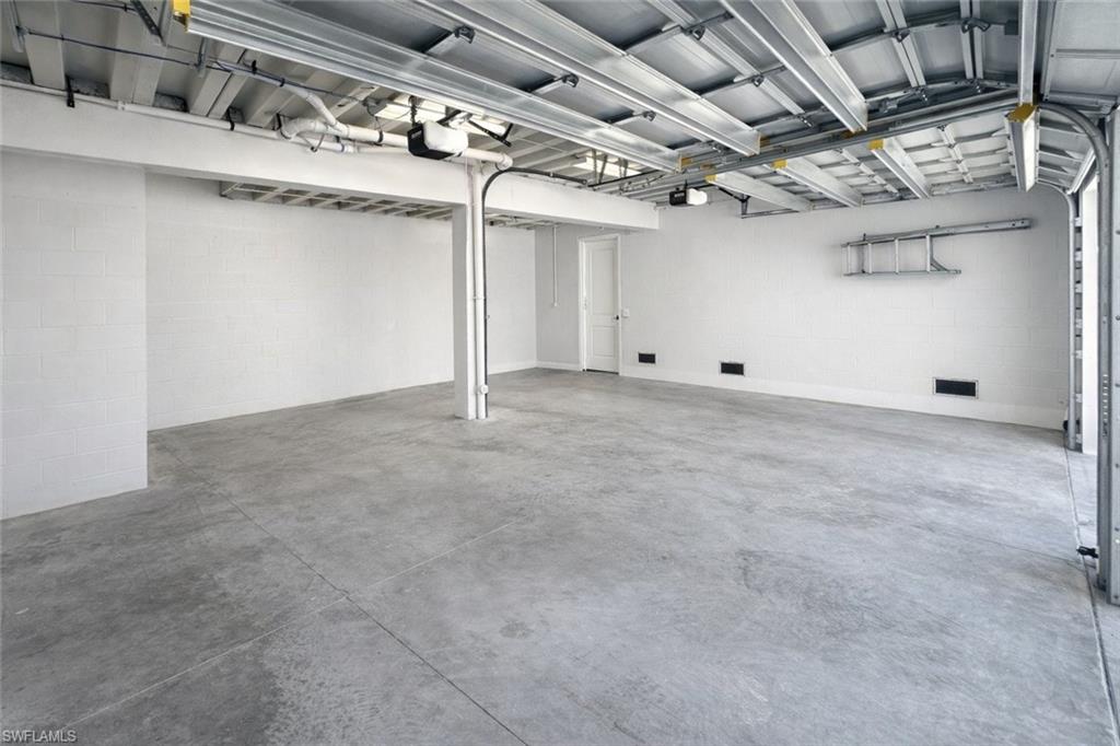 ISLAND SHORES - Residential