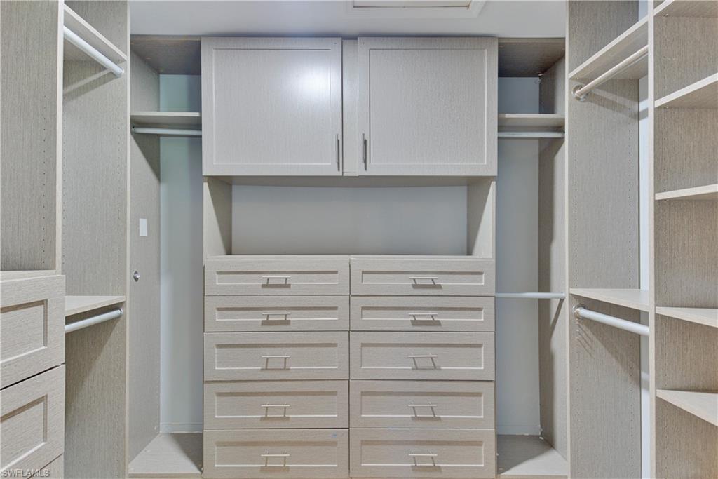 ISLAND PARK VILLAGE - Residential