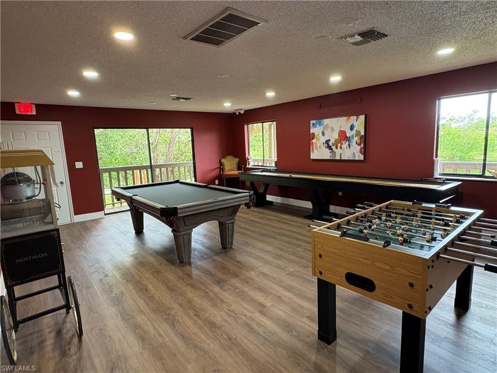 ISLAND PARK VILLAGE - Residential