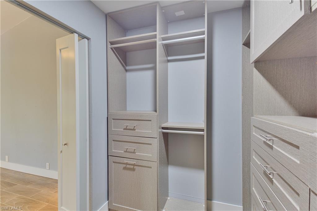 ISLAND PARK VILLAGE - Residential