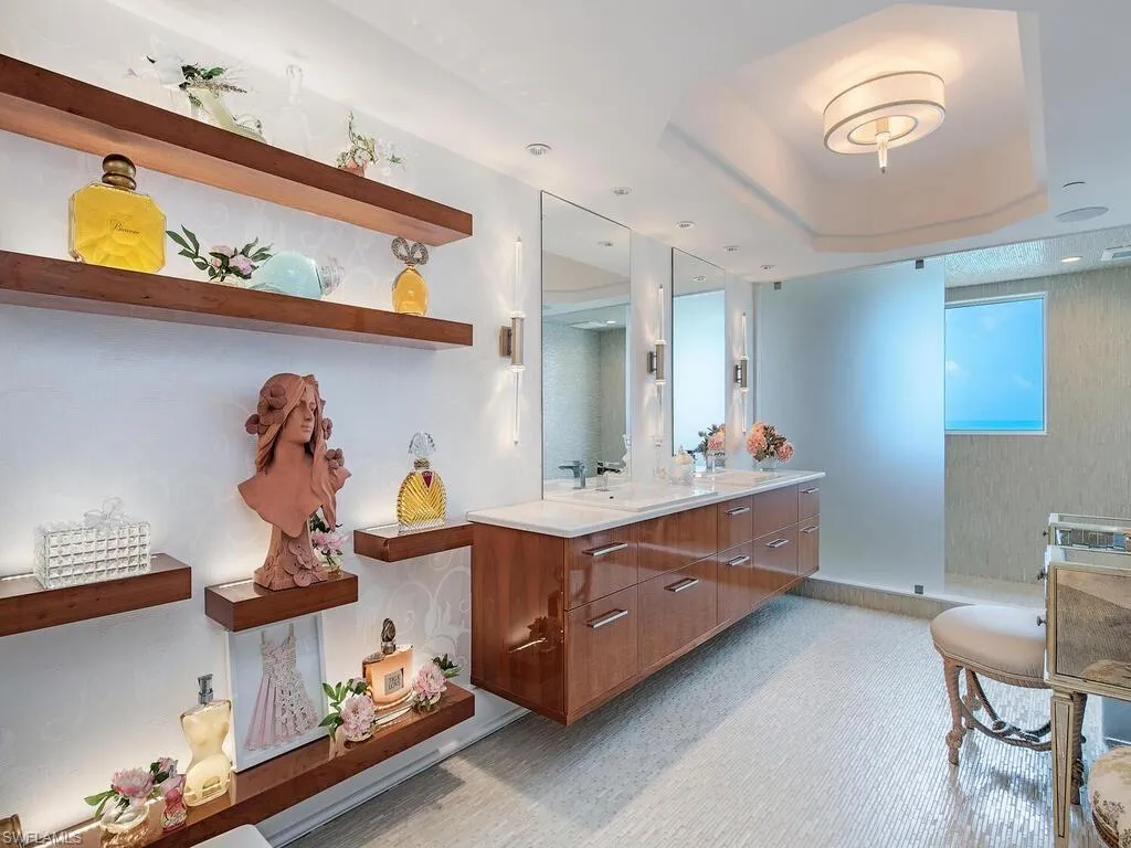 Naples, Florida 34108, United States, 3 Bedrooms Bedrooms, ,4 BathroomsBathrooms,Residential,Active,151927