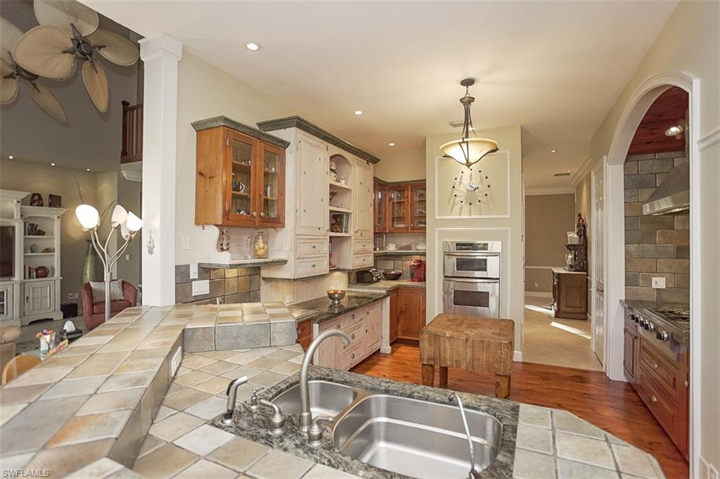 GOLDEN GATE ESTATES - Residential