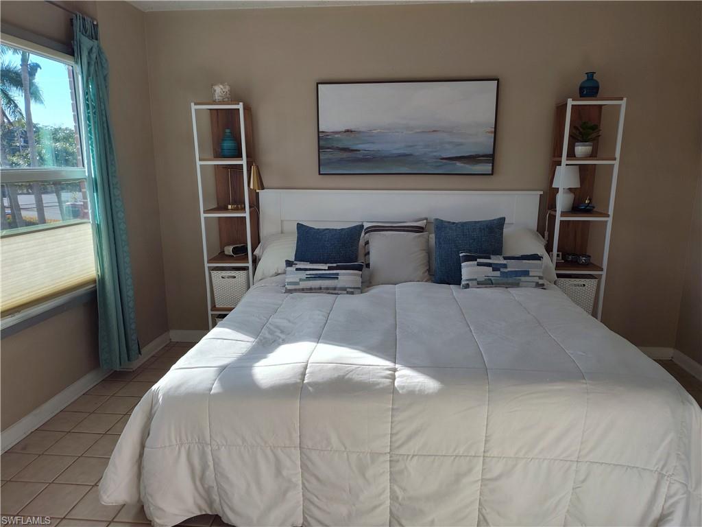 FIRST HARBOUR TOWER CONDO - Residential