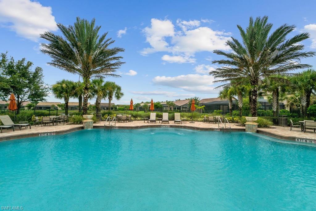 CAMDEN LAKES - Residential