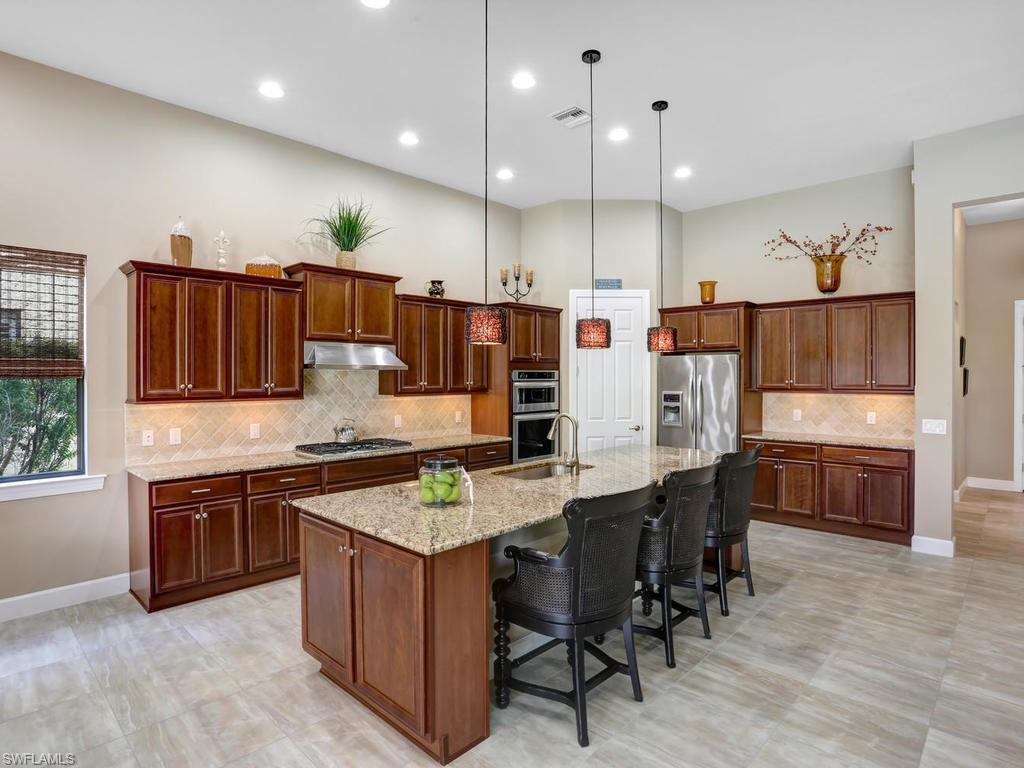 CAMDEN LAKES - Residential