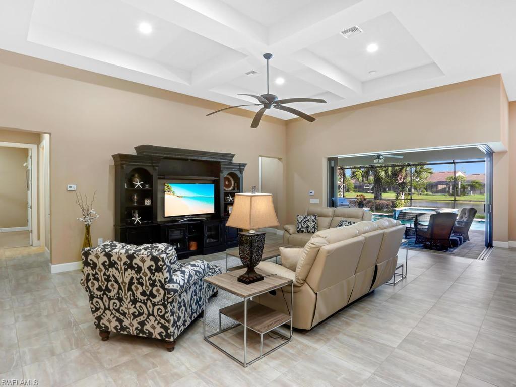 CAMDEN LAKES - Residential